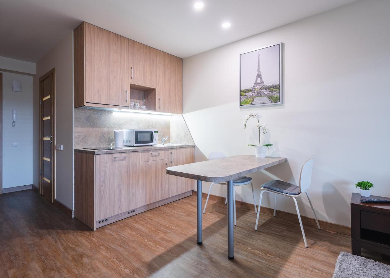 Gyneju Self Check-In Apartments VNO Esterno foto