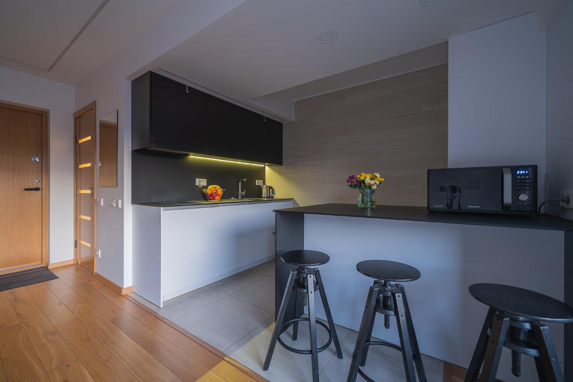Gyneju Self Check-In Apartments VNO Esterno foto