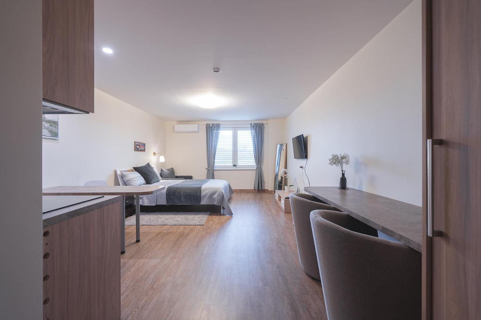 Gyneju Self Check-In Apartments VNO Esterno foto