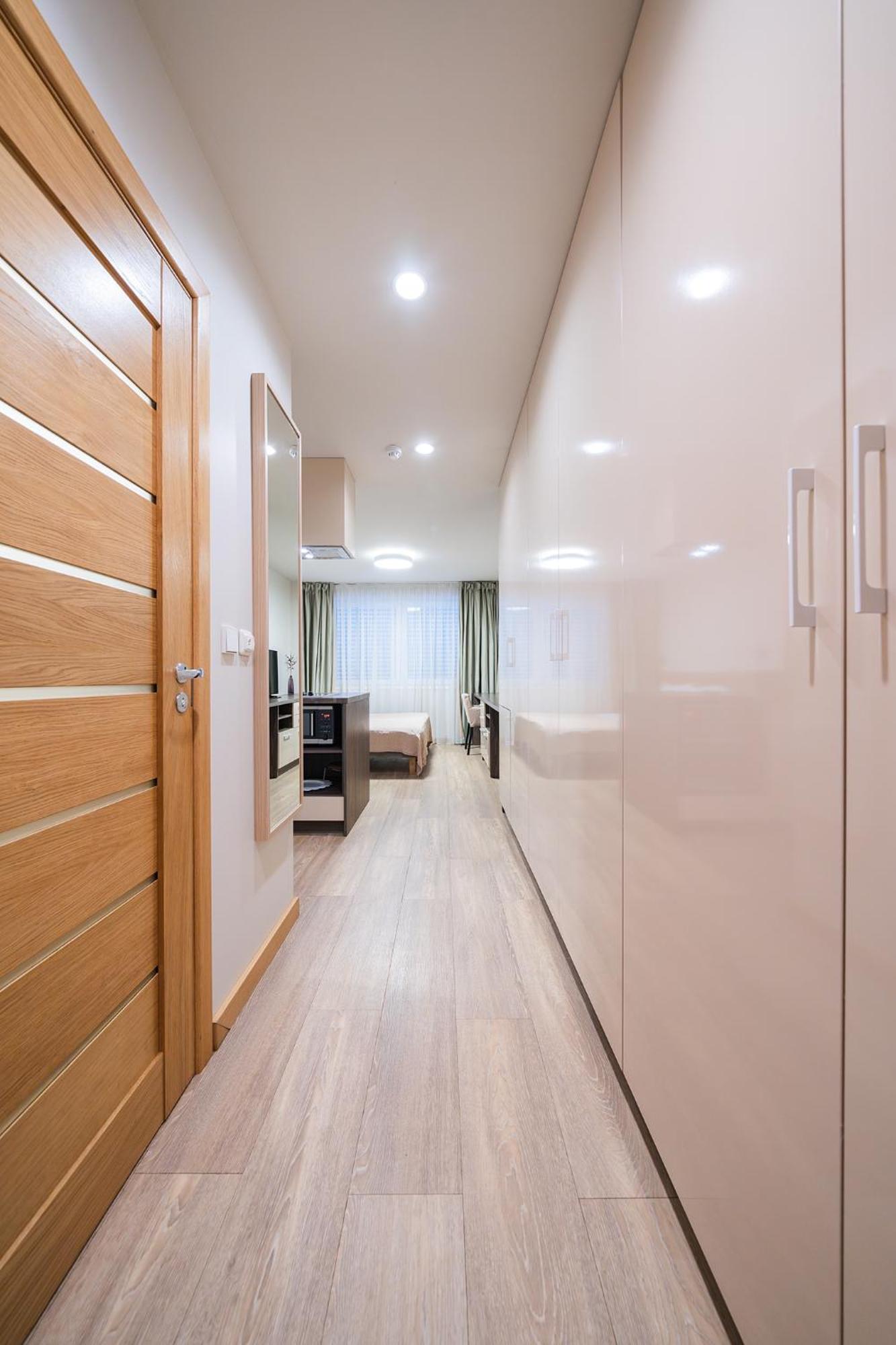 Gyneju Self Check-In Apartments VNO Esterno foto