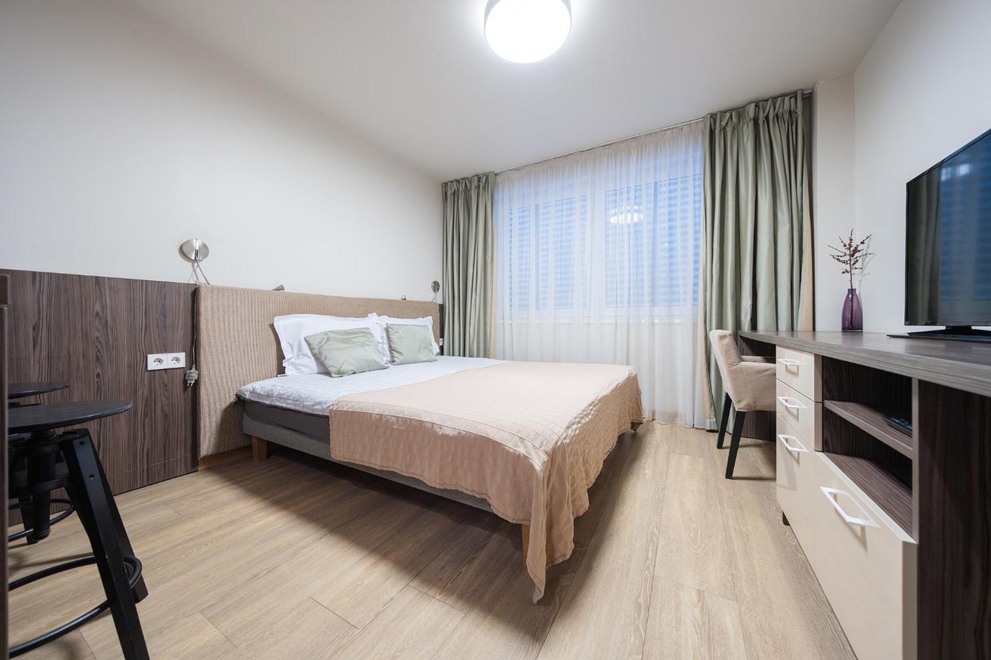 Gyneju Self Check-In Apartments VNO Esterno foto