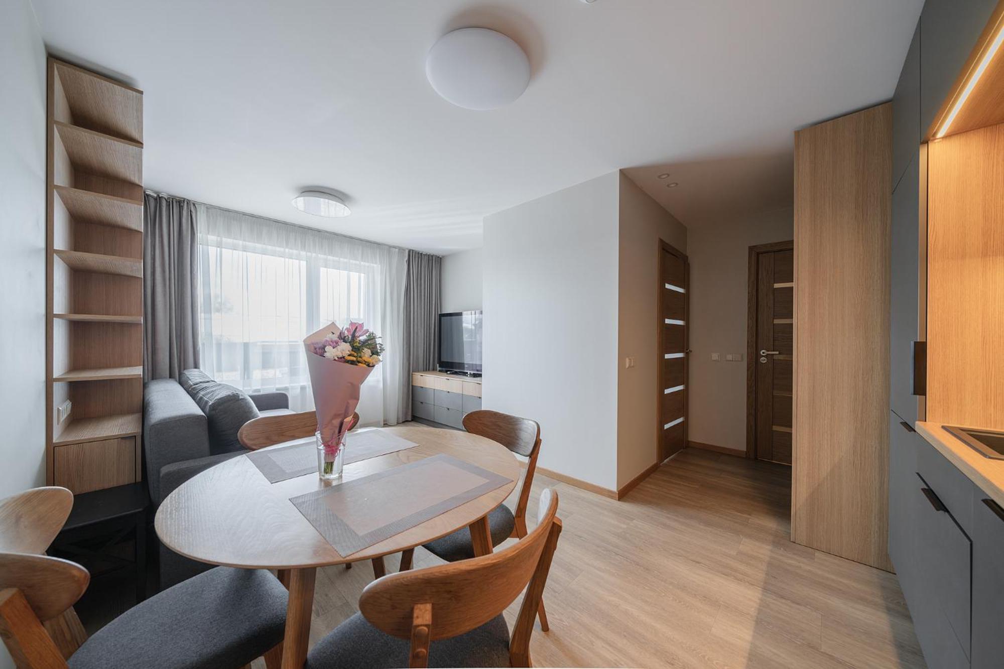 Gyneju Self Check-In Apartments VNO Esterno foto